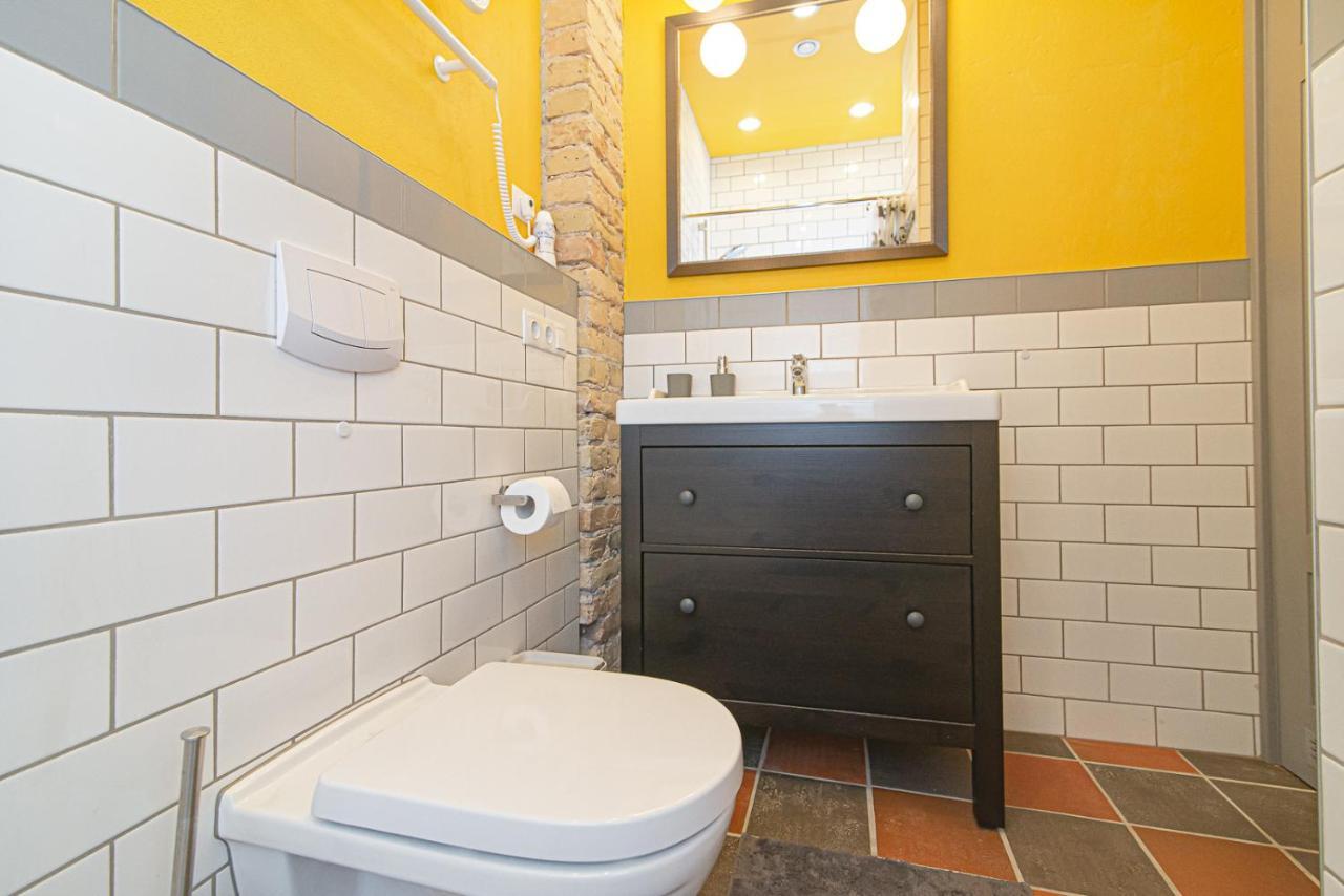 Modern Vilnius Old Town Apartment With Free Parking Экстерьер фото